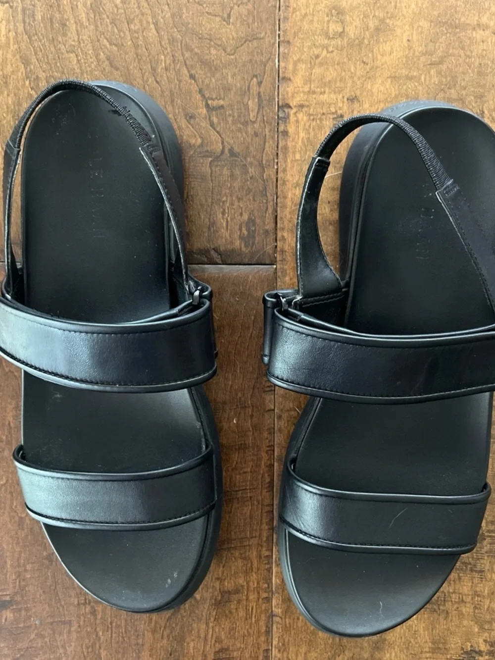 Cole Haan Zerogrand Meritt black leather sandals with chunky soles. Sz.7